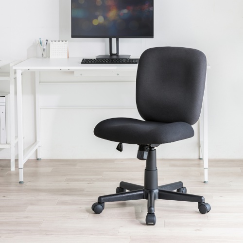 オフィスチェア（事務椅子・ロッキング・防汚生地・キャスター付・ブラック）