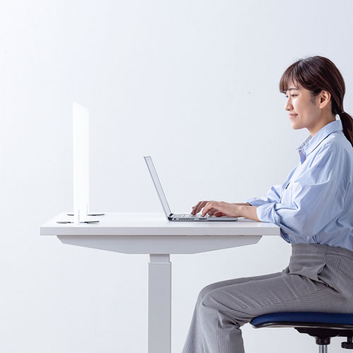 デスクパーティション（自立式・W1000×H360mm・アクリル・半透明）