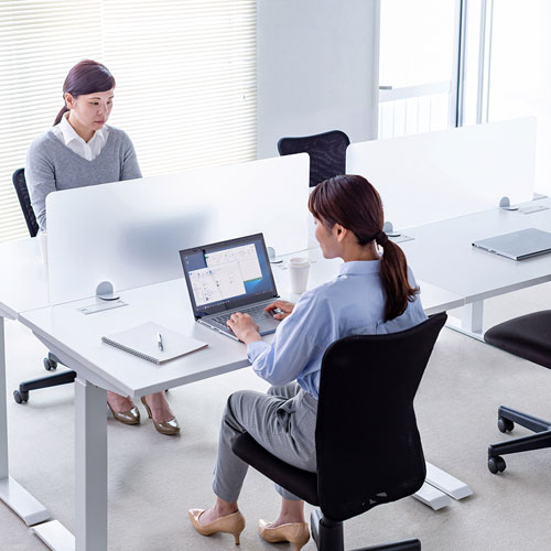 デスクパーティション（自立式・W1000×H360mm・アクリル・半透明）