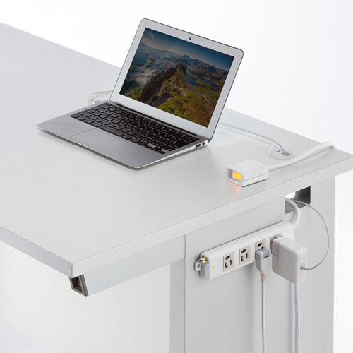 電源タップ(延長コード・5m・3P・4個口・マグネット・抜け止め・おすすめ・おしゃれ・ホワイト)  TAP-5433MGN2-5 サンワサプライ