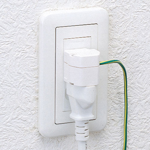 3P・1個口・アース付、L型・絶縁キャップ無し・抜け止め、3P→2P変換アダプタ TAP-AD11 サンワサプライ