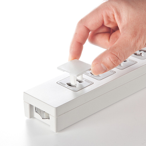 コンセントキャップ（2P・50個・ホワイト） TAP-CAP2P50L サンワサプライ