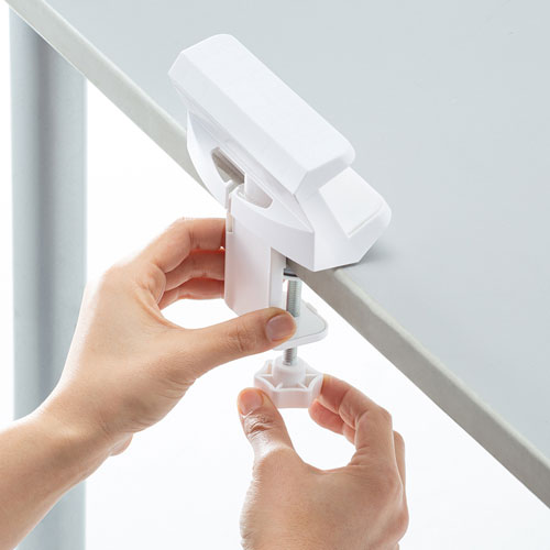 電源タップホルダー（デスククランプ式・360°回転・固定・ホワイト）