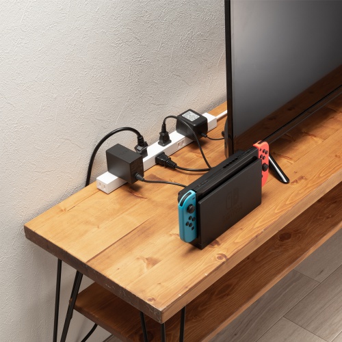 電源タップ（マグネット・3m・8個口・スリム・上下左右差込み・ホワイト）