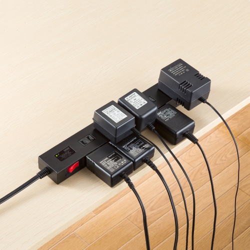 雷ガードタップ（10個口・1m・ブラック） TAP-SP2110N-1BK サンワサプライ