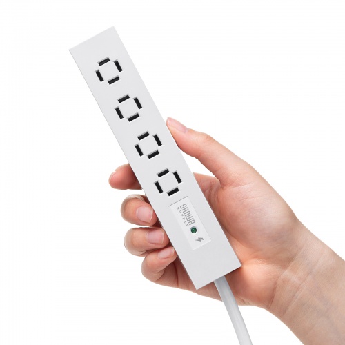 電源タップ（スリムタップ・AC4口・縦横差し込み・車輪差し・雷ガード・マグネット・2m・ACアダプタ対応・シンプルデザイン・マット調・スイングプラグ・ホワイト）