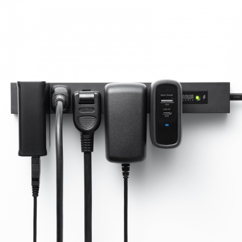 電源タップ（スリムタップ・AC6口・縦横差し込み・車輪差し・雷ガード・マグネット・2m・ACアダプタ対応・シンプルデザイン・マット調・スイングプラグ・ブラック）