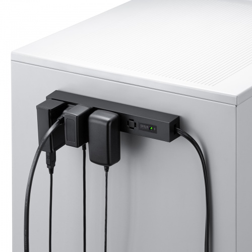 電源タップ（スリムタップ・AC6口・縦横差し込み・車輪差し・雷ガード・マグネット・2m・ACアダプタ対応・シンプルデザイン・マット調・スイングプラグ・ブラック）