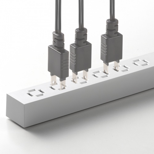 電源タップ（スリムタップ・AC6口・縦横差し込み・車輪差し・雷ガード・マグネット・2m・ACアダプタ対応・シンプルデザイン・マット調・スイングプラグ・ホワイト）