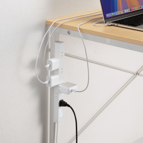 電源タップ（マグネット・雷ガード・3m・8個口・スリム・上下左右差込み・ホワイト）