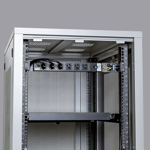 サーバーラック用コンセントバー｜6口・200V 20A・3P抜け止め