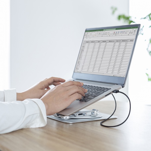 ノートパソコンクーラー（冷却パッド・冷却台アルミ・静音ファン・角度調整・タブレットスタンド） TK-CLN30U サンワサプライ