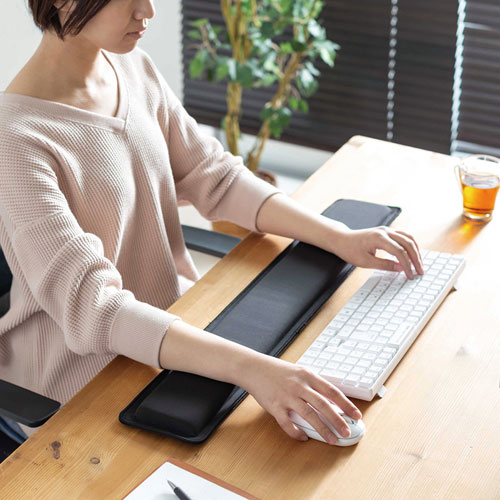 リストレスト（低反発・超大型・ブラック）