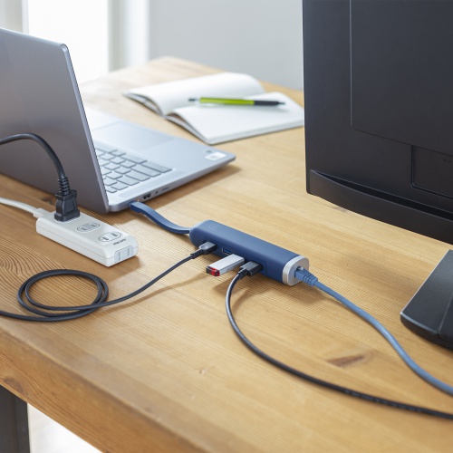 ドッキングステーション（タイプCハブ・HDMI・LAN付・4K・30Hz・PD100W・抗菌・シリコン・耐衝撃・モバイル・ネイビー） USB-3TCHLP10NV サンワサプライ