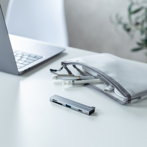 USBハブ（USB-C接続・4-in-1・直挿し・薄型・スリム・カードリーダー付き・USB 5Gbps・Type-C・USB-A・PD100W・コンパクト）