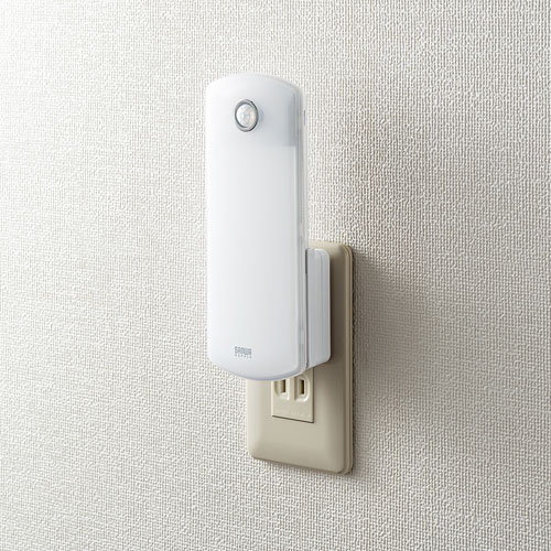 LEDセンサーライト(人感センサー・懐中電灯・停電時自動点灯・コンセント)