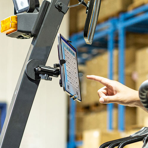 タブレットアーム（壁掛け・マグネット取付け・タブレットホルダー・2関節） VEH-TBMG1 サンワサプライ