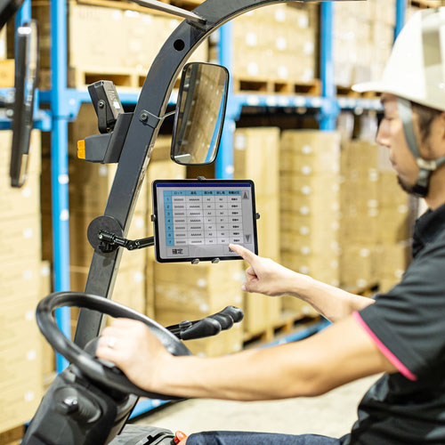 タブレットアーム（壁掛け・マグネット取付け式・タブレットホルダー・長アーム・4関節タ） VEH-TBMG2 サンワサプライ